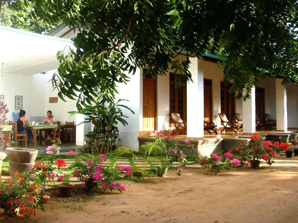 Le Grand Meaulnes Hotel Habarana Exterior photo